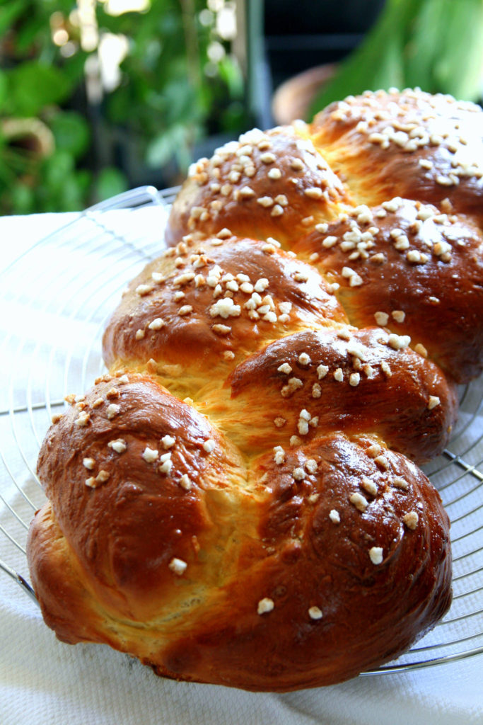 Brioche tressée à la mie filante