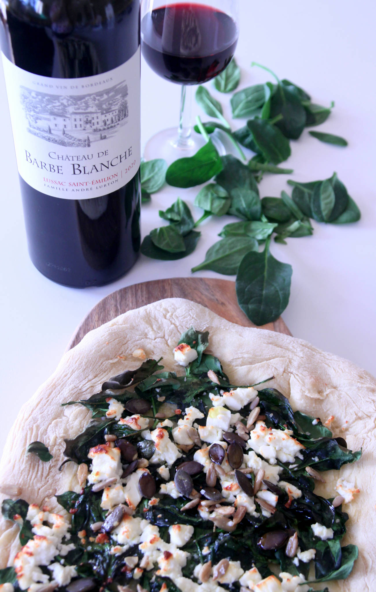 Pizza épinard & féta, Château de Barbe Blanche rouge 2020